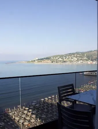 Coral Hotel 4*